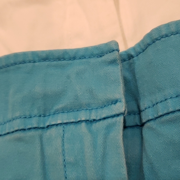 Bundle of 4 NY&Co shorts - Picture 3 of 3